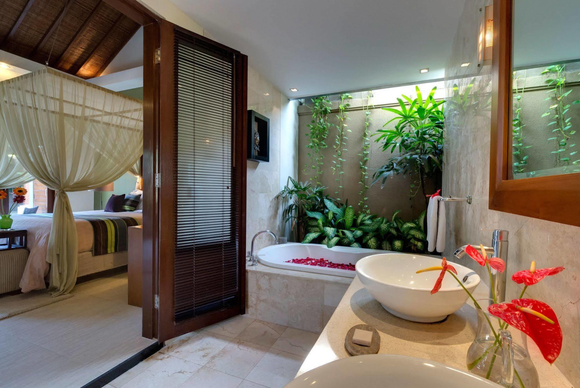 Lakshmi Villas Seminyak Buitenkant foto