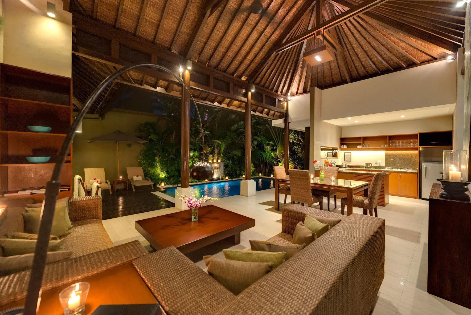 Lakshmi Villas Seminyak Buitenkant foto