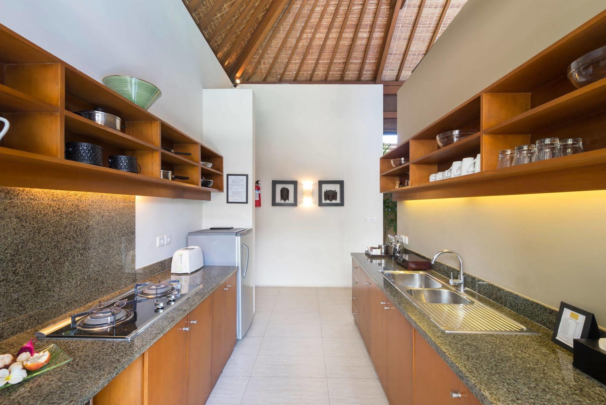 Lakshmi Villas Seminyak Buitenkant foto